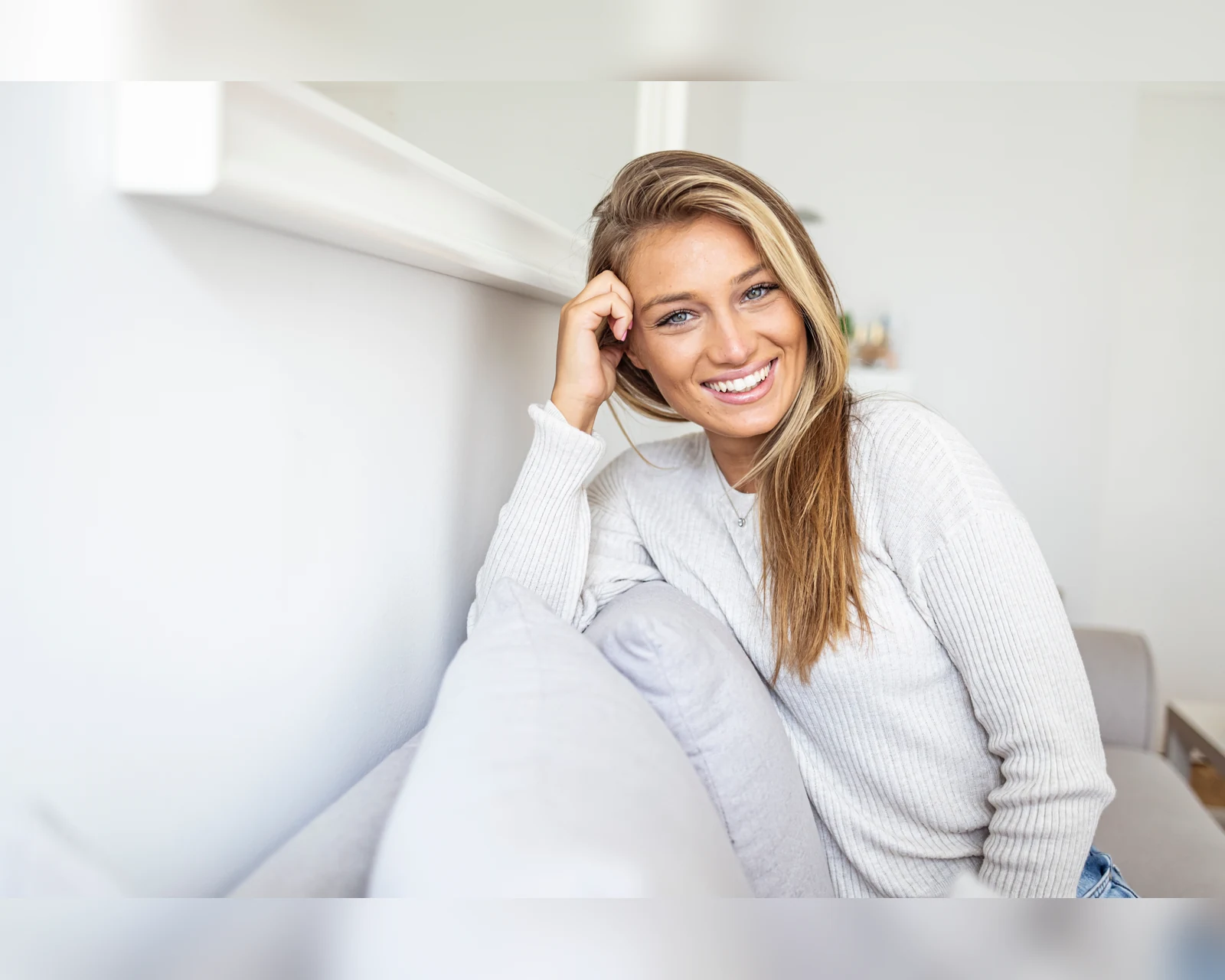Smiling woman with bright teeth